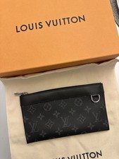 Louis Vuitton Pochette Tasche Portmonee Neuwertig M44323