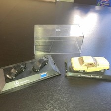 2 Mercedes Modelle 560SL und