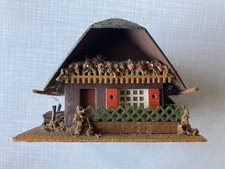 Haus (alt) - Mit Dachschaden -