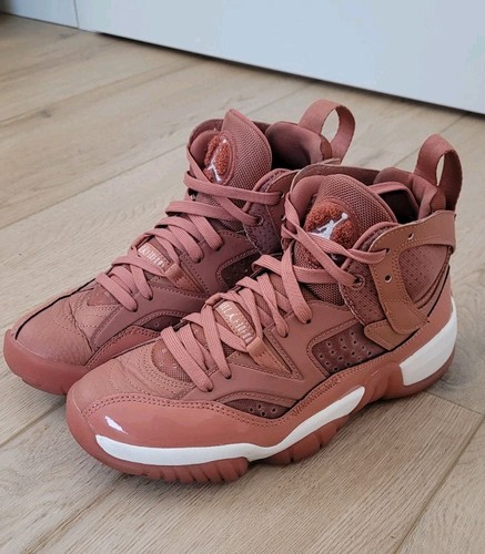 Nike jordan jumpman two trey - two,