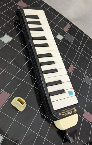 Musikinstrument hohner - musikinstrument,