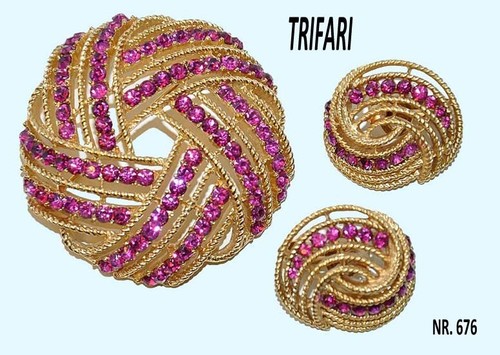 Trifari brosche rosa ohrringe - trifari, brosche,