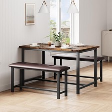 Essgruppe mit 2 Bänken