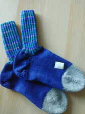 Handarbeit: selbstgestrickte