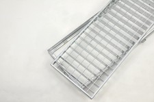 Gitterrost Normrost Garagenrost 250x1000x30 mm 30/30 mit Einlegerahmen