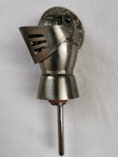 Ritterhelm als Ausgießer