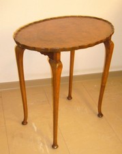 Eleganter Beistelltisch Queen