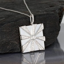 Wert 1350 € Brillant