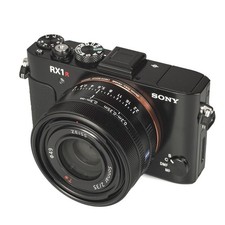 Sony RX1R II inkl. ZEISS Sonnar T 35mm/F2.0 + Kamera
