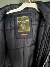 Super Geile Jacke. Mit Vielen