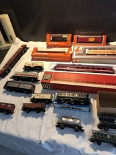 Konvolut H0 16 Anhänger Wagen