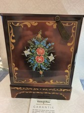 Blechdose mit Spieluhr