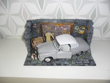Inspektor Columbo "PETER FALK" Peugeot 403 Cabriolet Code 3 DIORAMA in 1 : 18