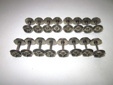 Lima H0 / 16x DC Scheiben-Radsatz mit LaufØ 11,5mm und Spitzlagerachse 24,6mm