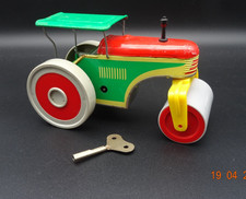 DDR Blechspielzeug Walze mit