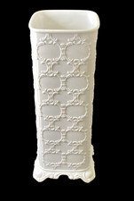 GROSSE RELIEFVASE weiß 33,5 x