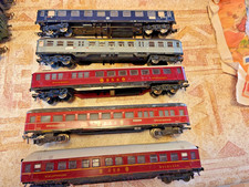 5 alte Fleischmann Wagen  mit