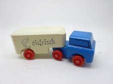 Holz-LKW "eisfrisch"