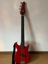 E-Bass In Rot Bassgitarre
