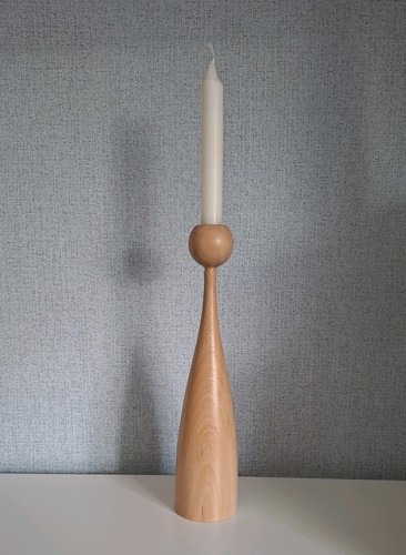 Gedrechselter kerzenhalter - gedrechselter,
