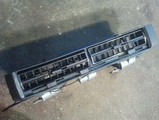 Mercedes C126 / W126 500 SEC Coupe (1) Lüftungsgitter 1268310030  1268300054