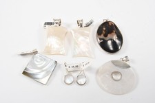 N93G06- Perlmutt Anhänger mit Silber 925 Montierung neuwertig