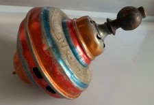 Uraltes Blechspielzeug -Kreisel