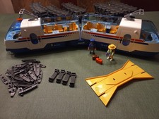 Playmobil Eisenbahn # 4016 RC-Train und # 4393 Ladegerät