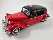 Maisto Modellauto 1:18 Citroen 15 CV 6 Cyl 1952 Taxi