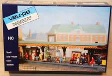 Vau-pe / Vaupe 8219 Bahnsteig