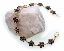 Bracelet with garnet real gold