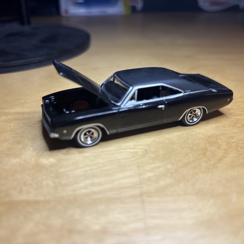 Greenlight dodge charger - greenlight,