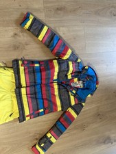 Protest Mädchen Ski-Anzug