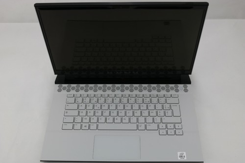 Alienware m15 - , r3