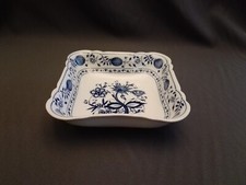Schüssel Viereck d- 18 x 18 cm h-5 cm Zwiebelmuster  Porzellan Kahla