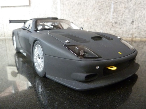 Kyosho ferrari 575 - 1:18,