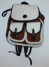 Neuwertiger Rucksack Teddy Wildleder Optik