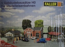 Faller - 5 Gebäudebausätze -