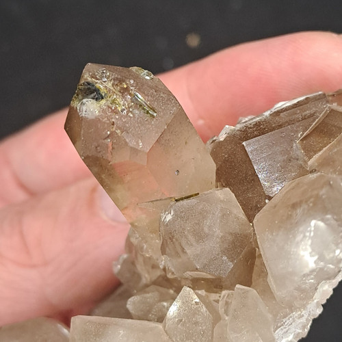 Bergkristall stufe mit kleinem - bergkristall,