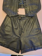 Lederhose kurz und Lederweste