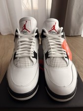Jordan 4 White cement