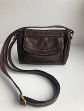 C&A Damen Tasche Umhängetasche Crossbody Braun Leder 