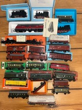 Märklin Lokomotiven und Waggon Sammlung in OVP 40 Jahre im Schrank H0