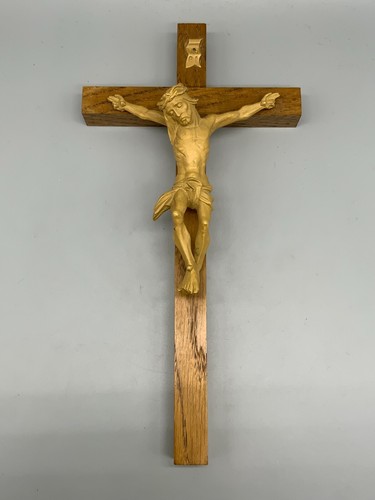 Kruzifix aus holz - kruzifix, figur