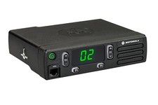 Motorola DM1400 analog DMR Mobilfunkgerät VHF 136 - 174 MHz inkl. Zubehör