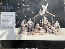 Porzellan Krippe Der Firma Royal Dalton mit 10 Figuren