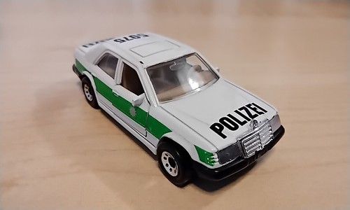 Matchbox mercedes benz 300e - matchbox,