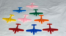 DDR Spielzeug kleine Plastikflugzeuge, 10 Stück bunt
