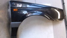 VW Passat Variant 1.8 35 I Kotflügel R Bj 1993 Farbe Schwarz 357821022