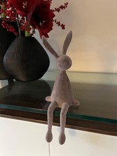 Kantenhocker Hase grau braun
